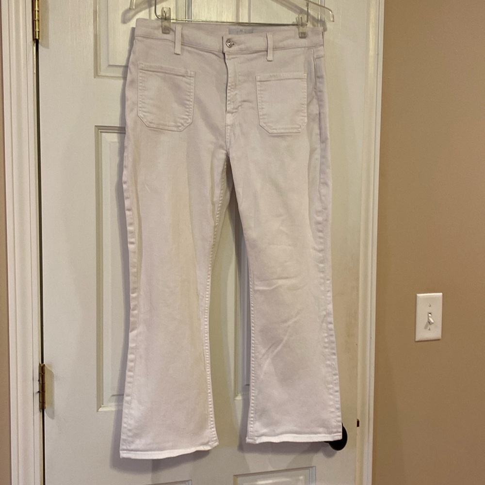 7 For Alll Mankind white crop flare 32